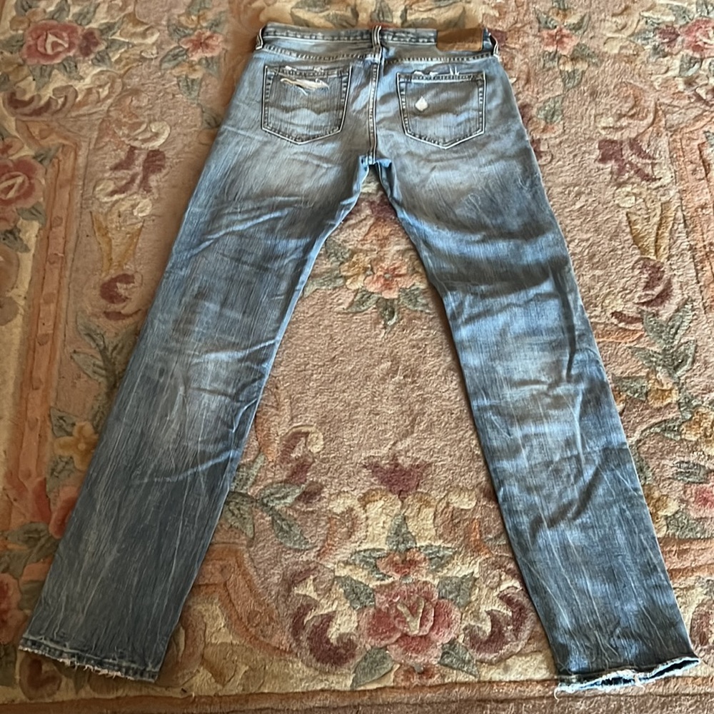 AEO Destroyed Light Washed Straight Kick Boot Denim Jeans - Picture 2 of 5